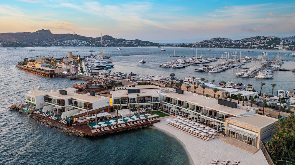 Yalikavak Marina Hotel by Social Living Collection 59/65