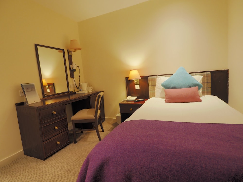 Caladh Inn 24/49