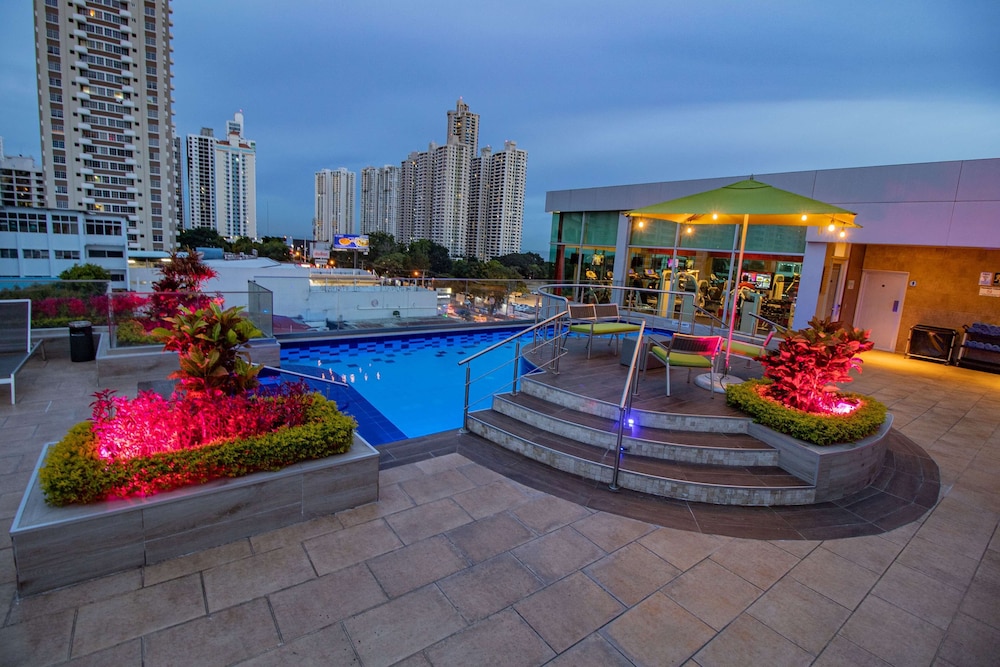 Ramada Plaza by Wyndham Panama Punta Pacifica 52/57