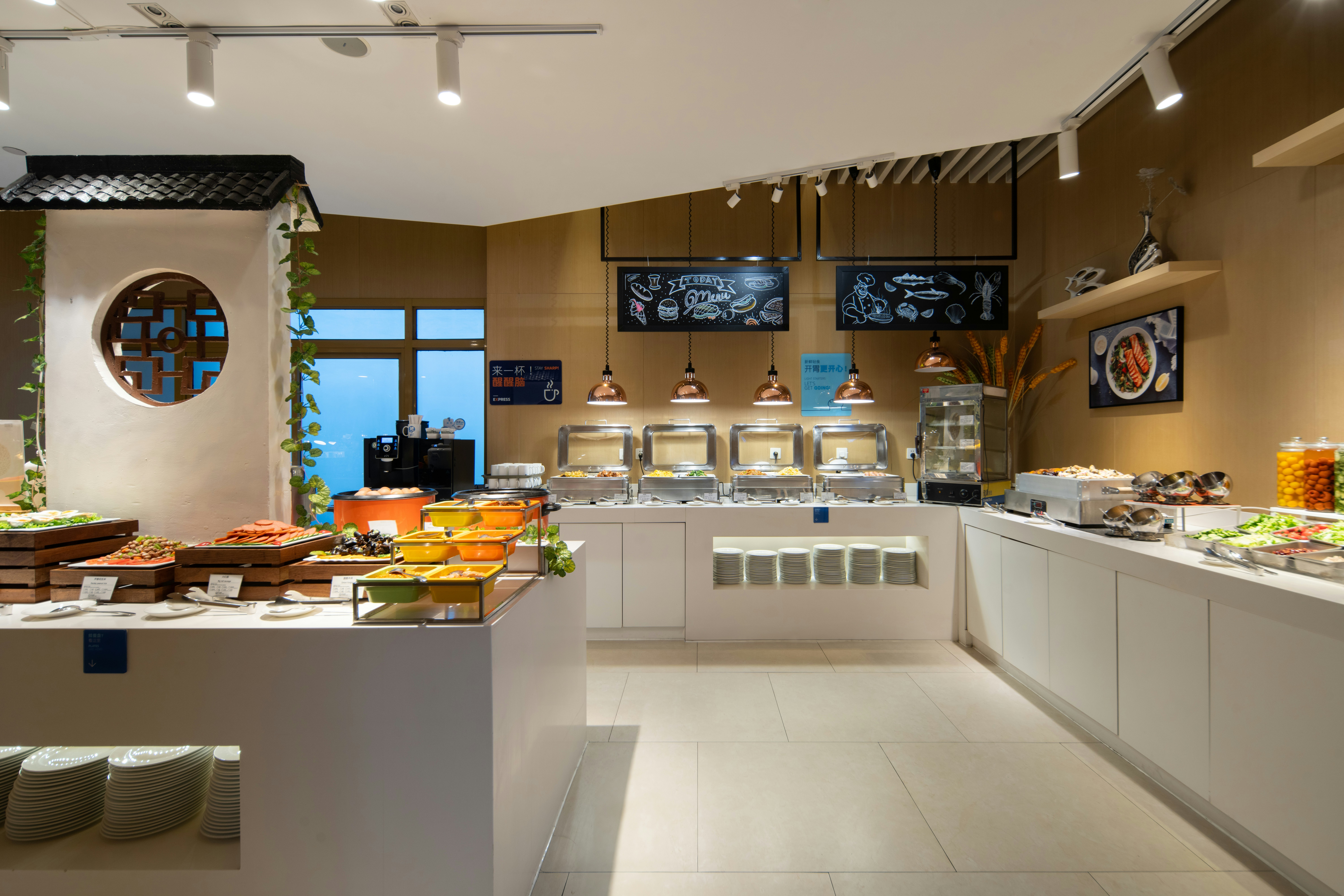 HOLIDAY INN EXPRESS JINAN HIGH-TECH ZONE 41/56