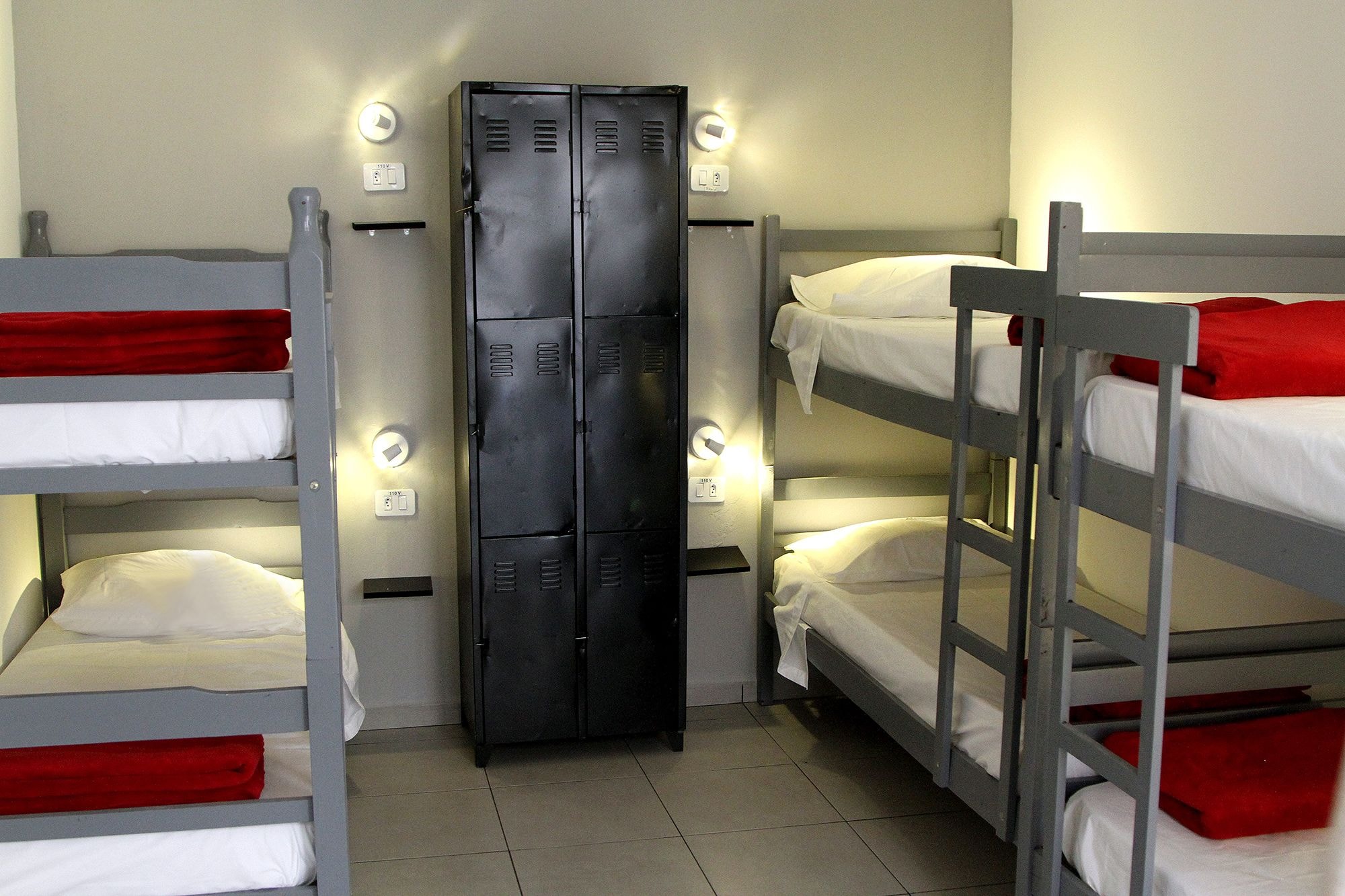 FEMALE DORM, FEMALE ONLY, 6 BEDS, SHARED BATHROOM