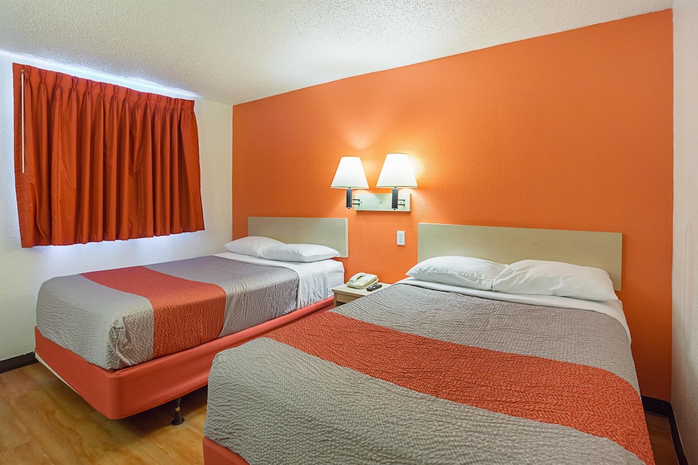 Motel6 Jackson, MS 35/61
