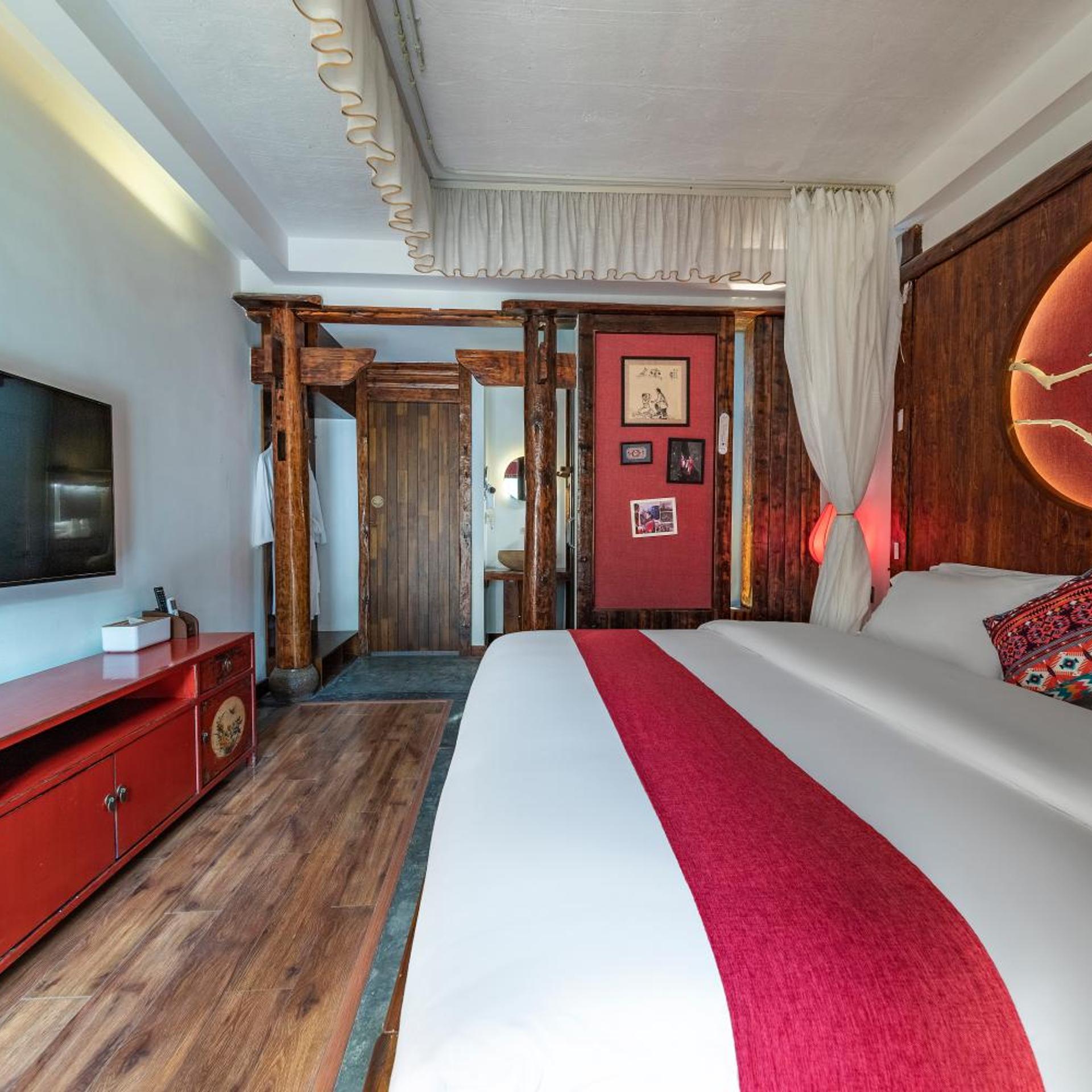 Lotus, King Bed, Pond View, Balcony, Bathtub