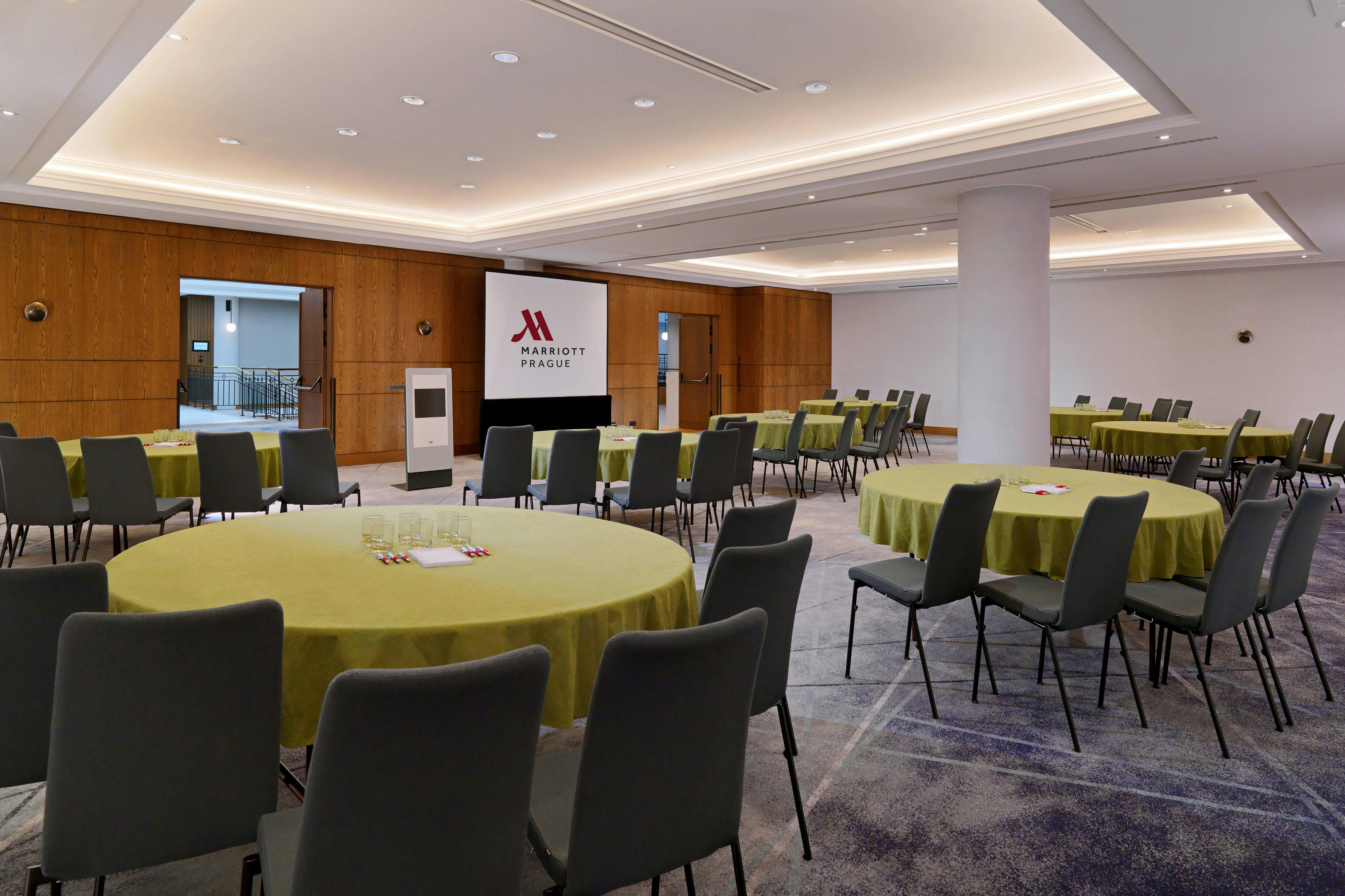 Prague Marriott Hotel 27/31