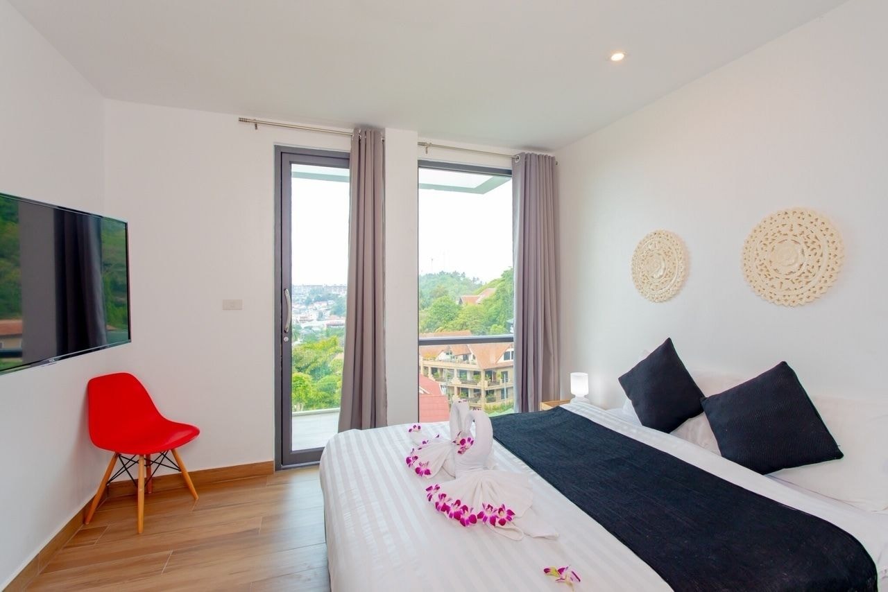 3 BEDROOMS, VILLA