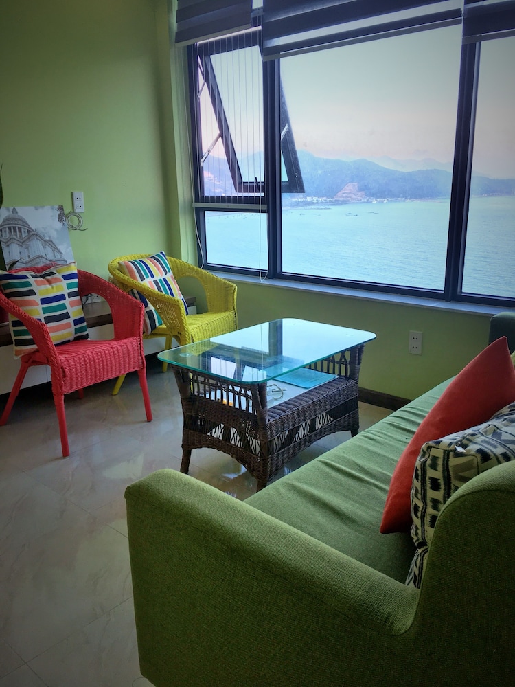 Seaview Front Apartment 17/32