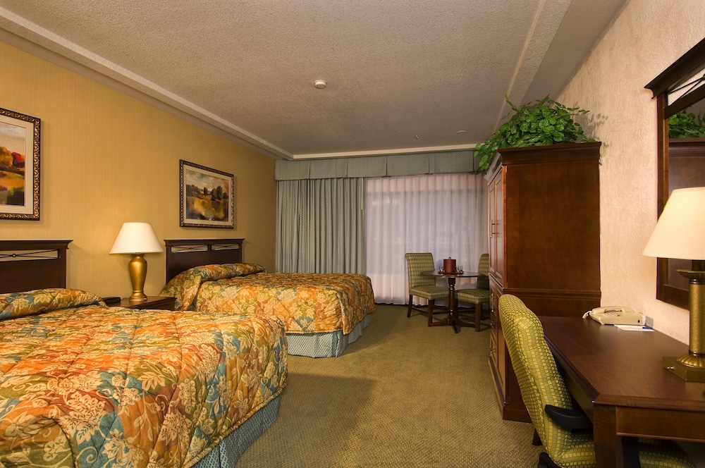 University Square Hotel 17/27