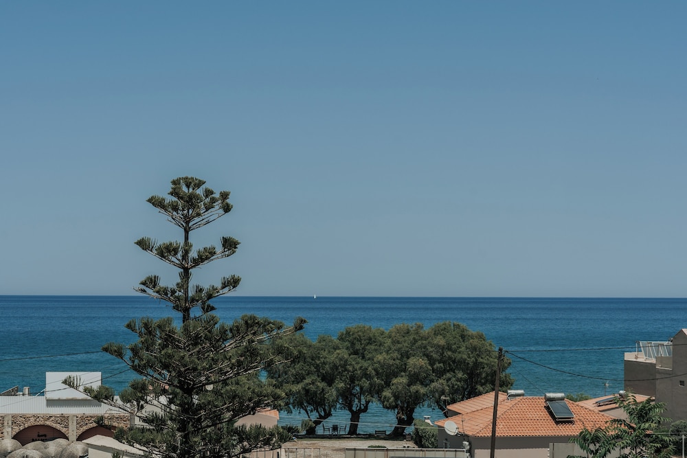 Thelesi Apartments 43/50