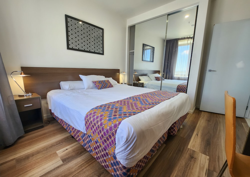 2 BEDROOMS, APARTMENT