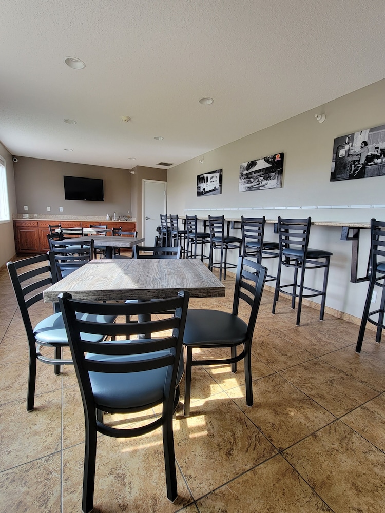 Grandstay Hotel And Suites Perham 45/54