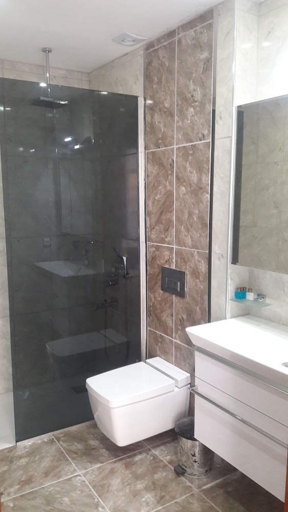 NYSA HOTEL 50/50