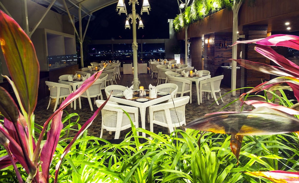 Effotel By Sayaji Indore 60/68