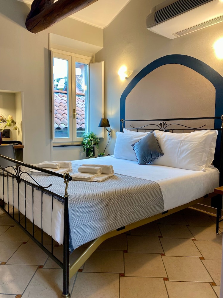 Room at The Convo Lake Como, COMO