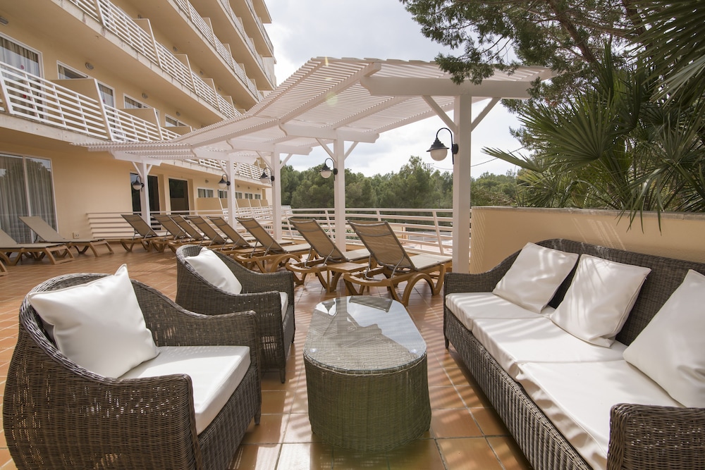 Azuline Hotel Bahamas and Bahamas II 53/65