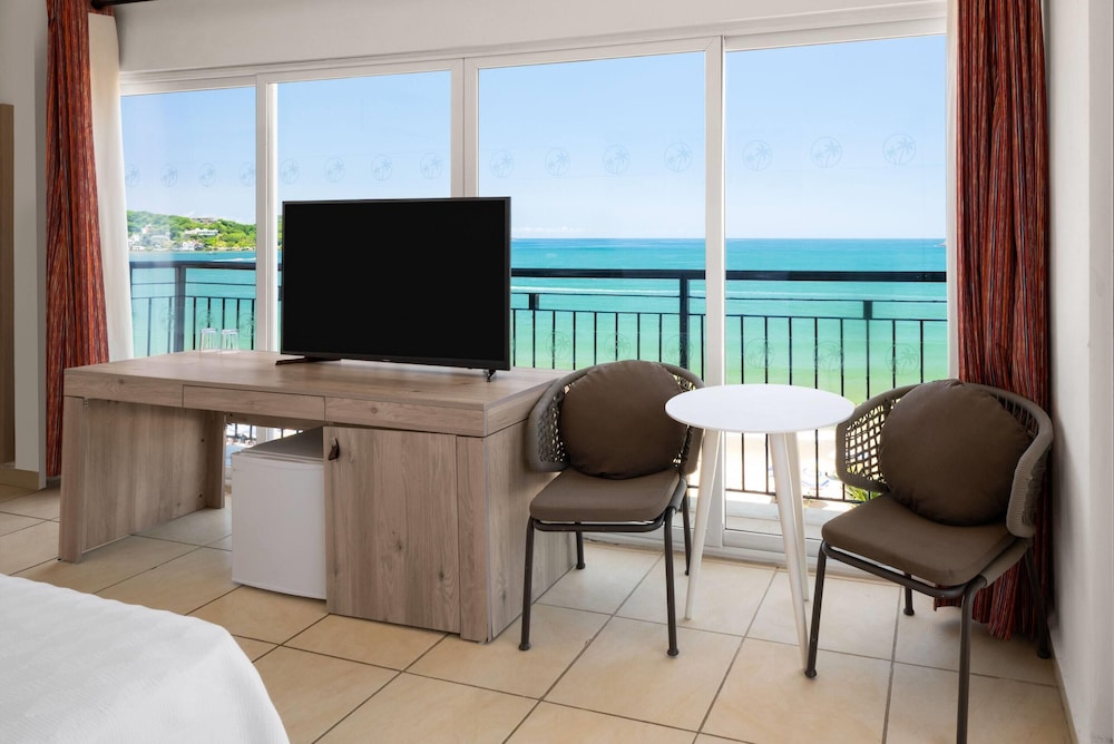 Decameron Isla Coral Guayabitos Ramada All Inclusive Resort 27/48