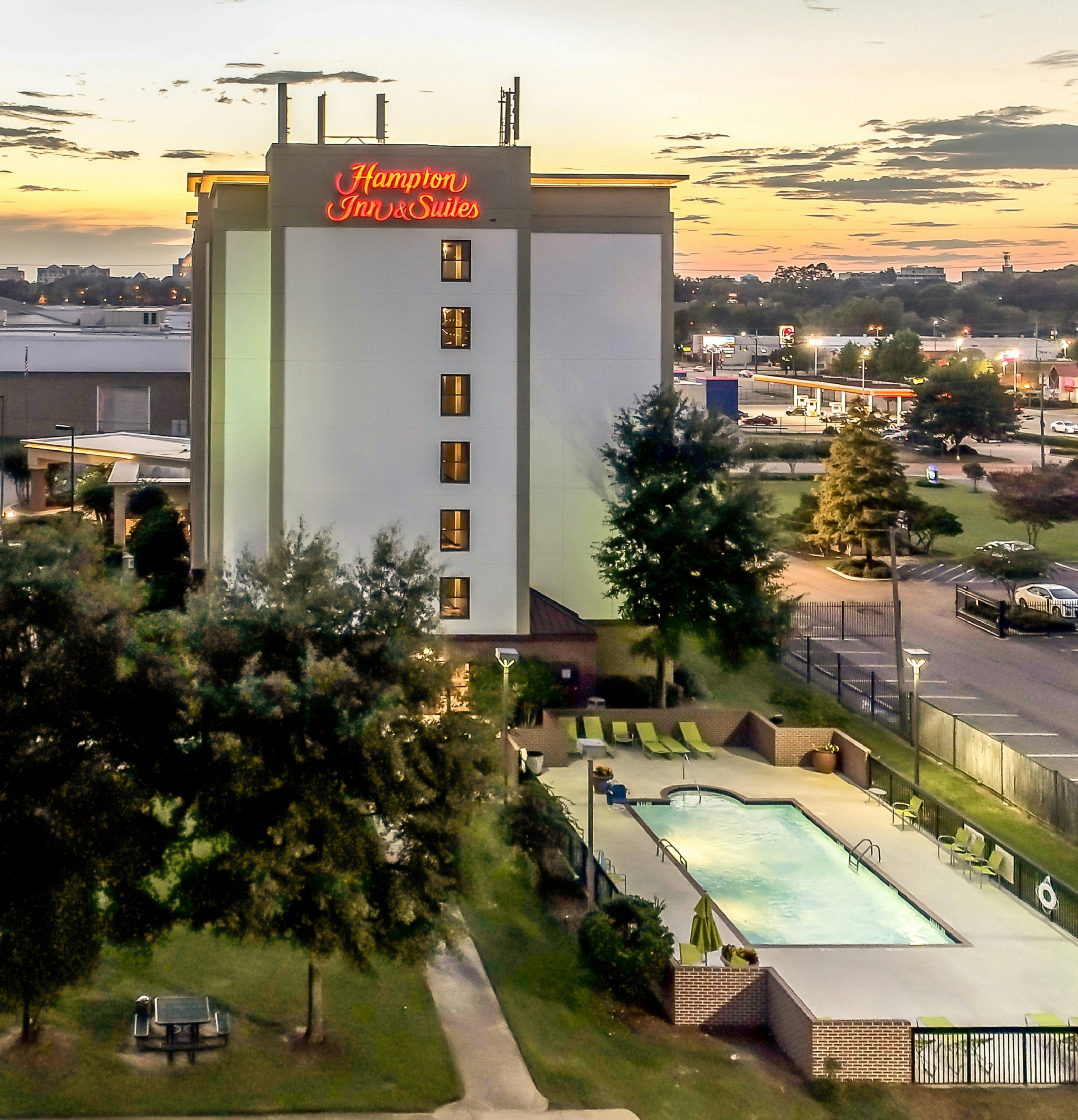 Hampton Inn & Suites Jackson Downtown-Coliseum 76/76