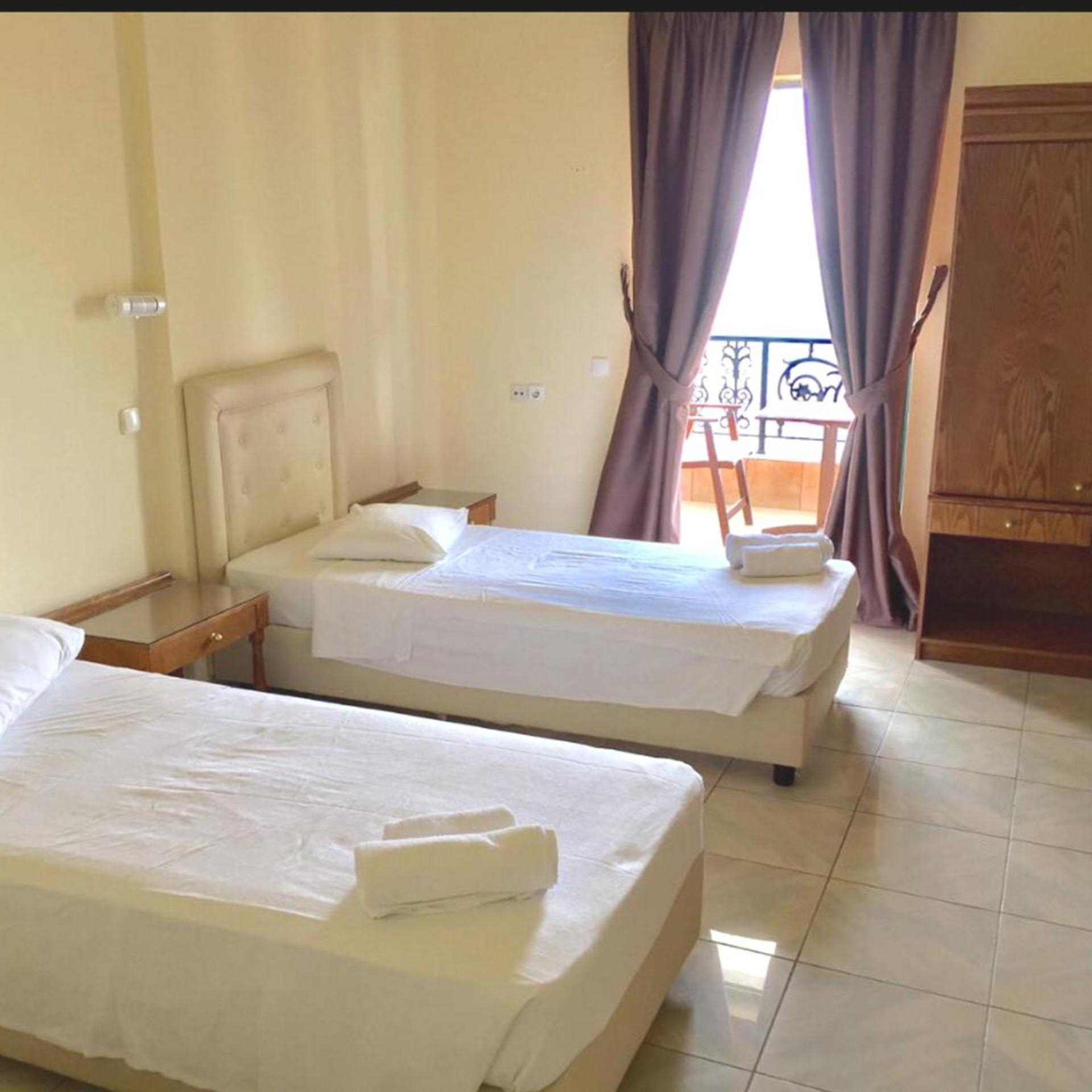 Semi Basement, Economy, Double Bed