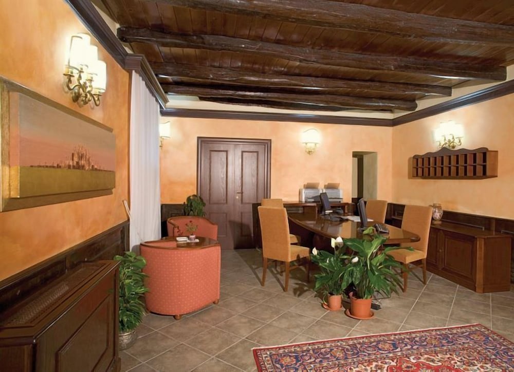Palazzo Marzano 13/25
