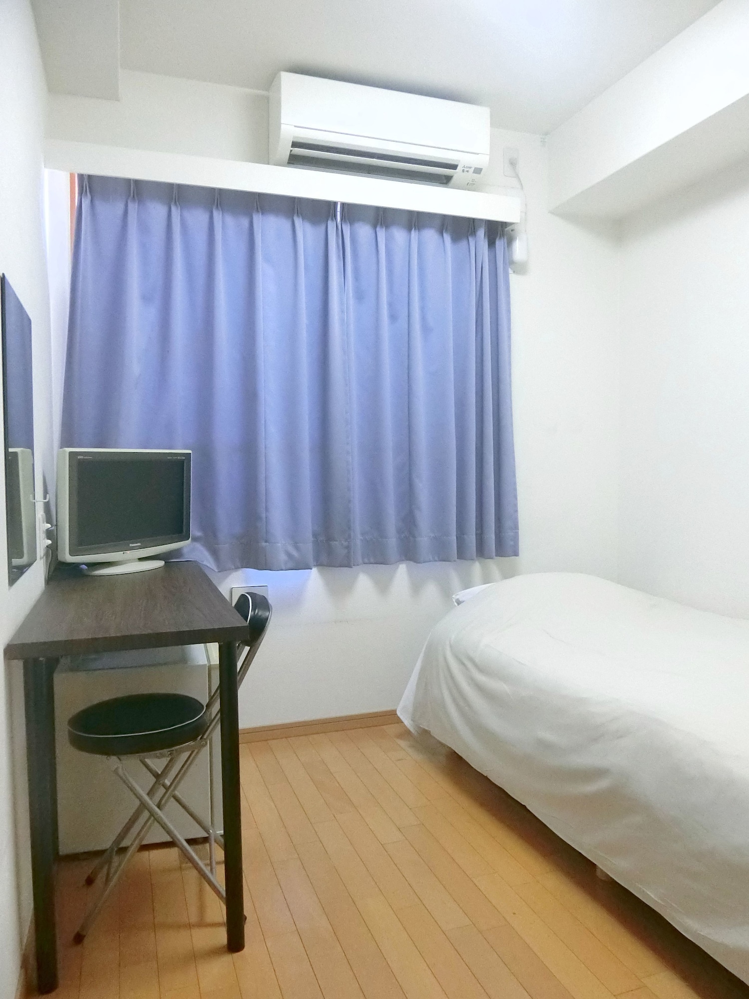 ROOM, SINGLE, UNIT BATH