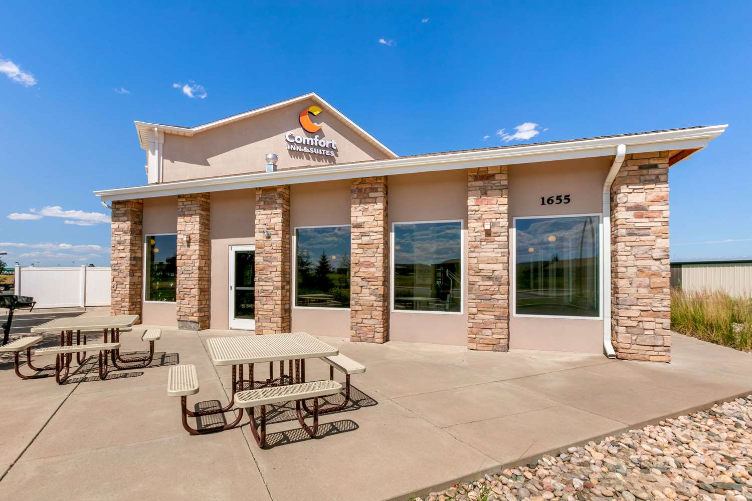 Comfort Inn & Suites Near University Of Wyoming 5/40