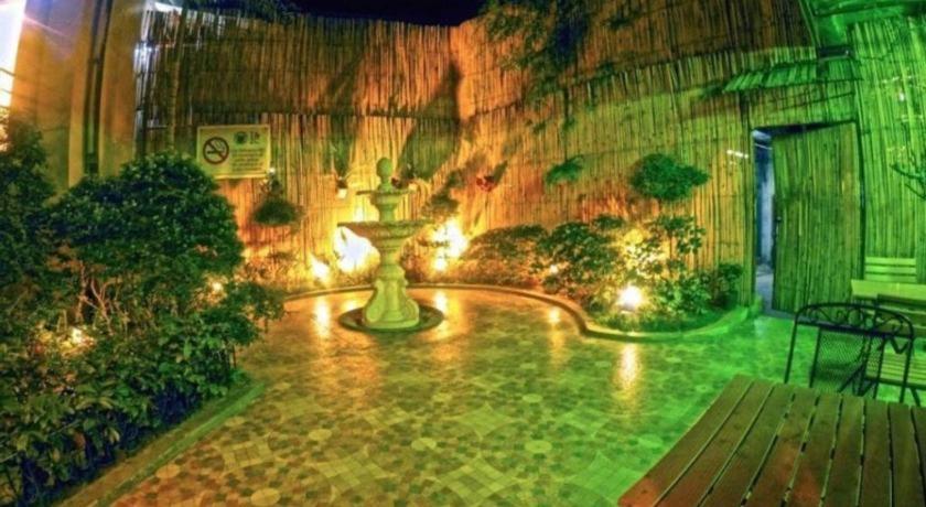 Grand Astoria Hotel 34/35