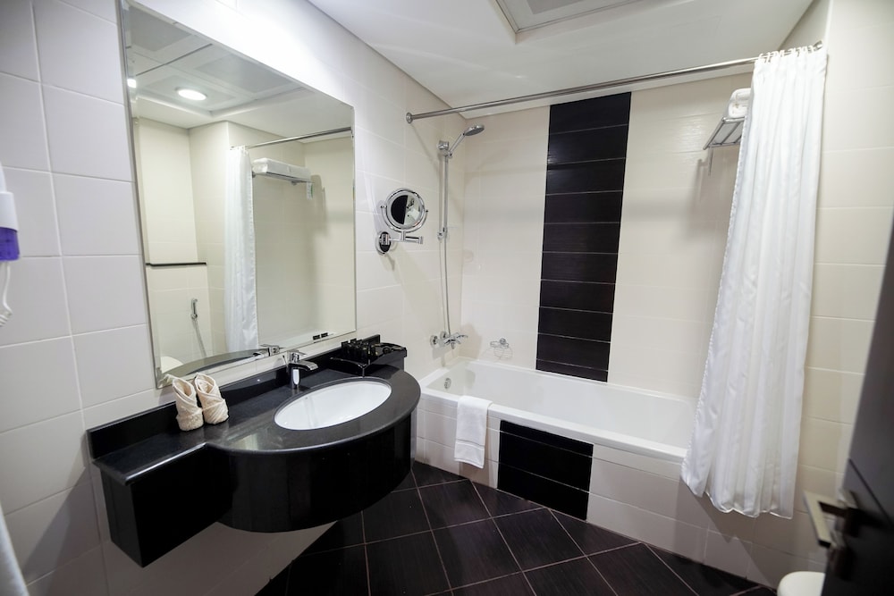Grand Villaggio Hotel Abu Dhabi 47/49