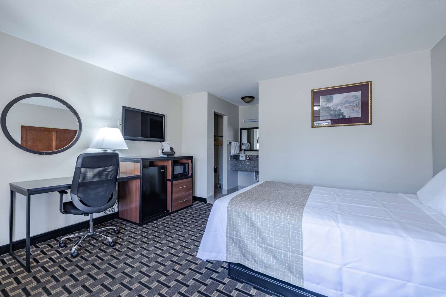 Travelodge by Wyndham Jackson North 11/26