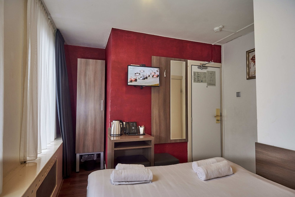 The Townhouse Hotel 13/32