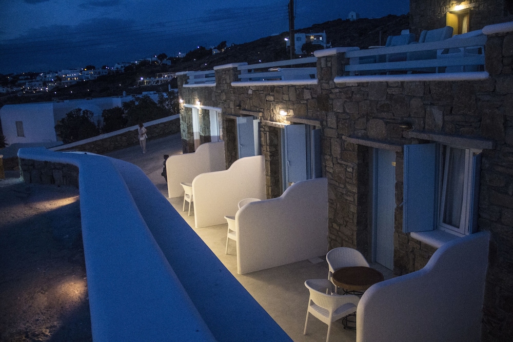 Eternal Suites 30/41