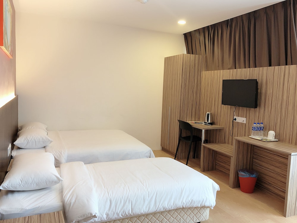 Tumike Hotel 28/58