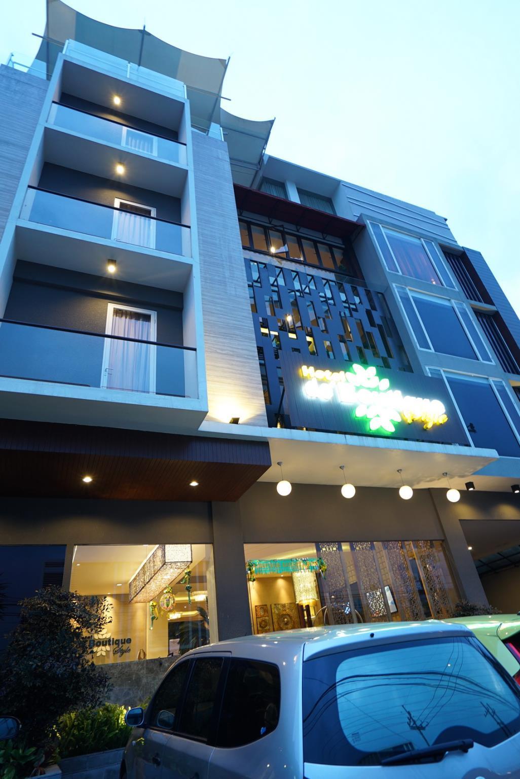 De Boutique Style Hotel Malang 1/42