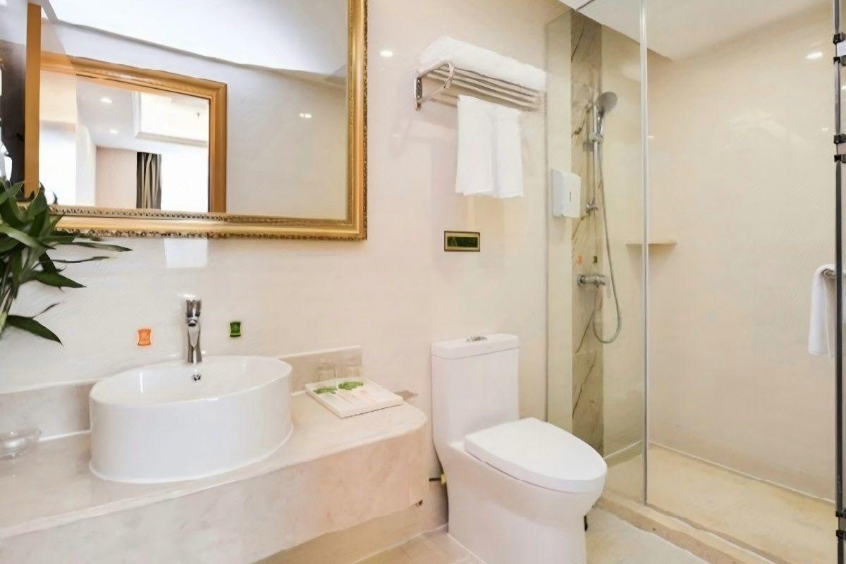 Vienna Hotel (Nanjing Puzhu Middle Road) 27/29