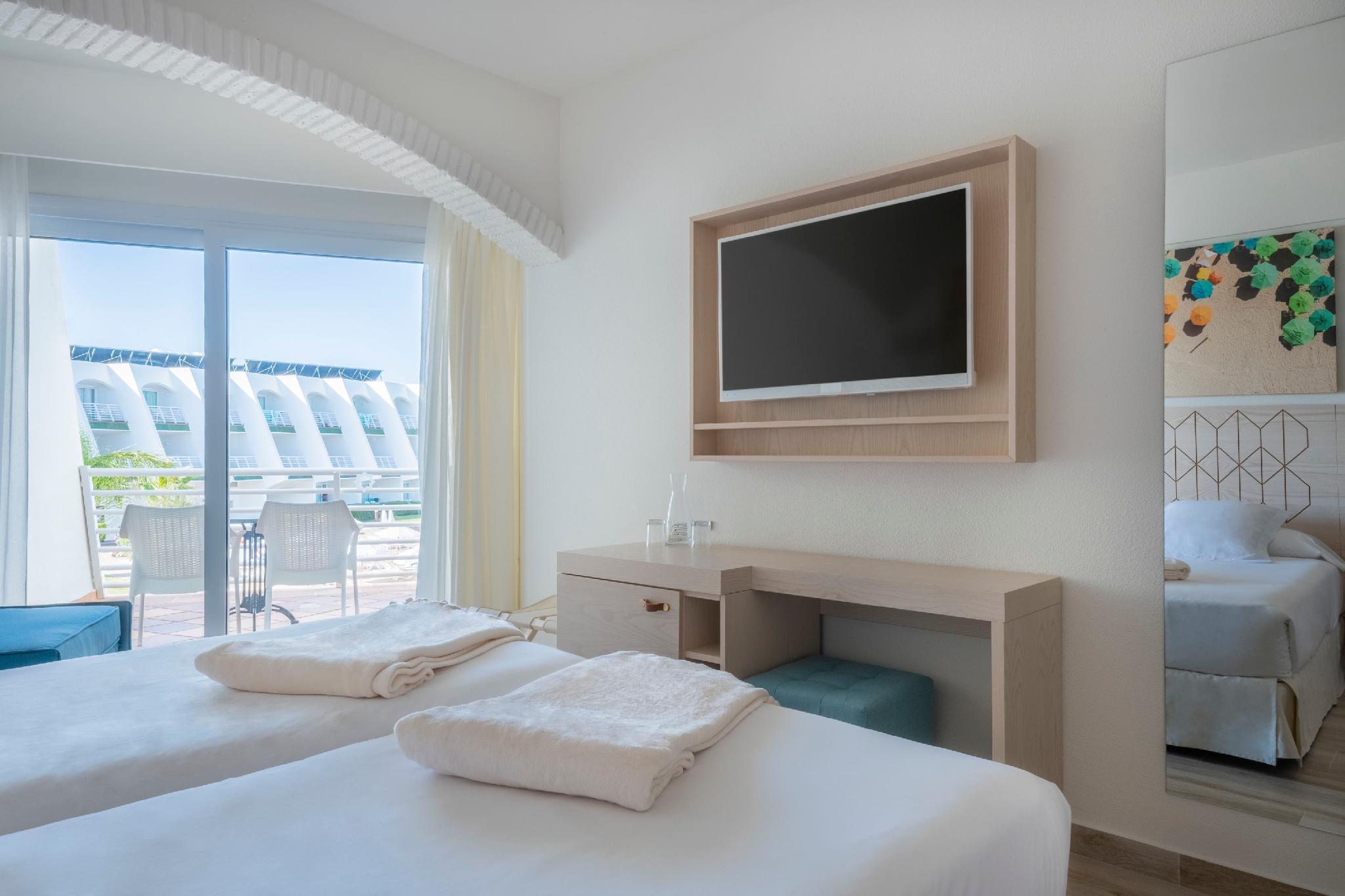 Room, Side Sea View