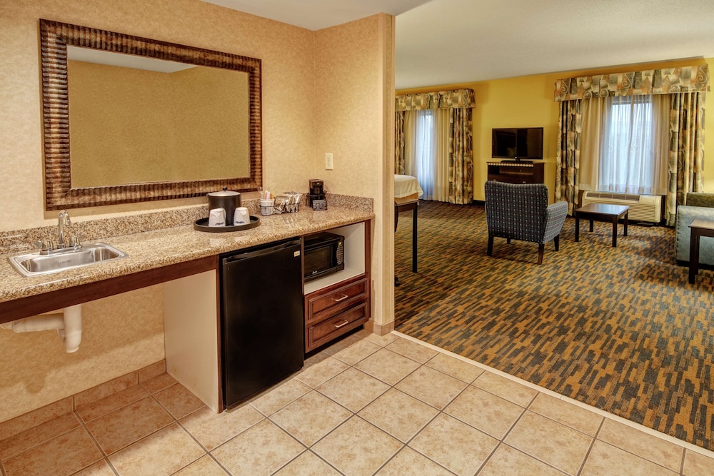 Hampton Inn Roanoke Rapids 8/45