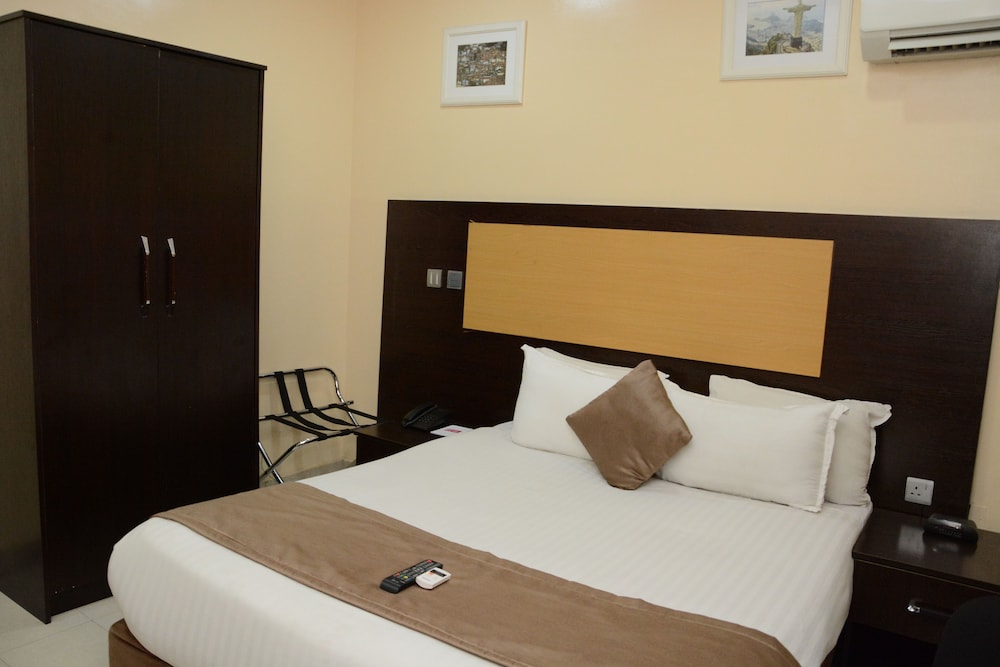 Warri Wetland Hotel 7/39