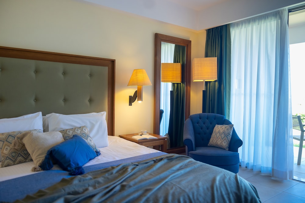 DELUXE, SEA VIEW