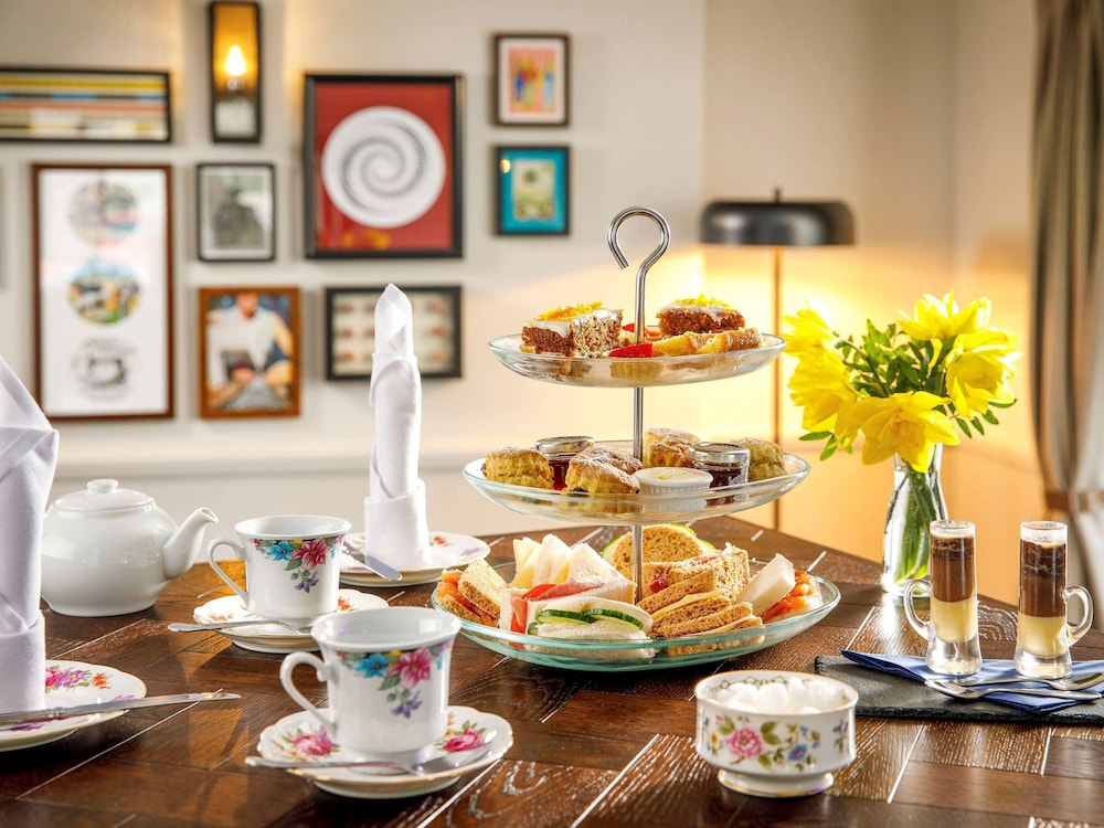Mercure Oxford Hawkwell House Hotel 36/63