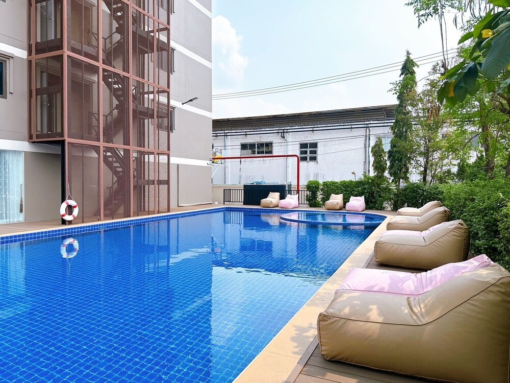 Miloft Suvarnabhumi Airport Hotel in BANGKOK