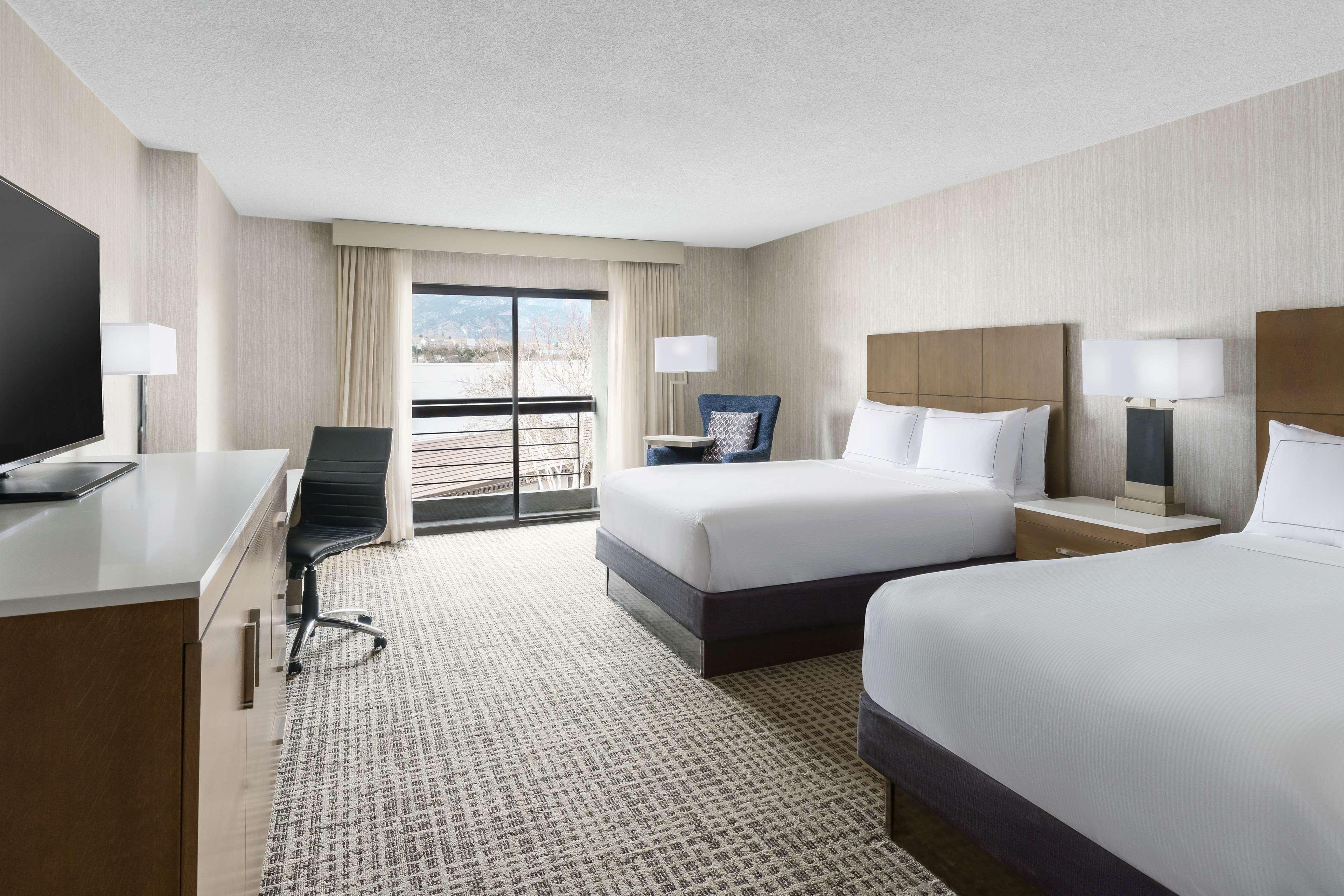 PREMIUM, 2 QUEEN BEDS, HIGH FLOOR