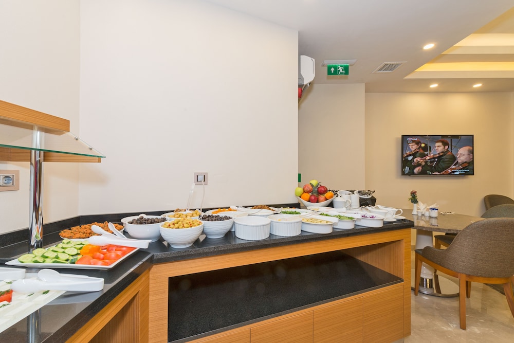 Bisetun Hotel 26/31