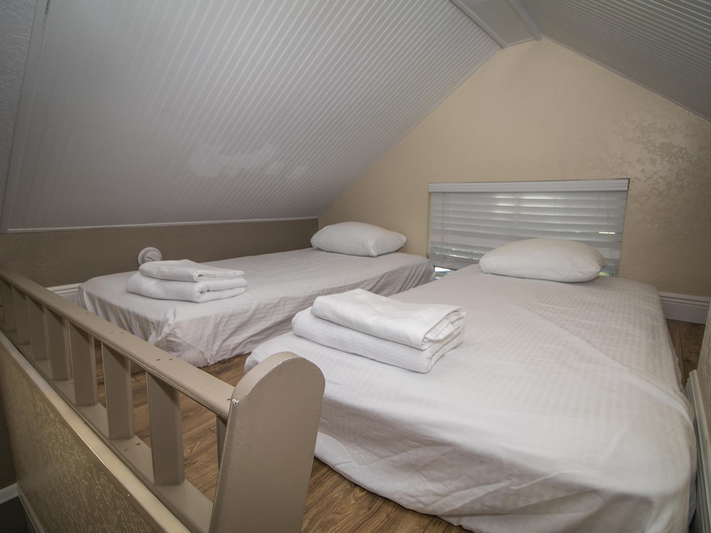 Loft, Cottage, Twin Beds, Sofa, Pet Friendly