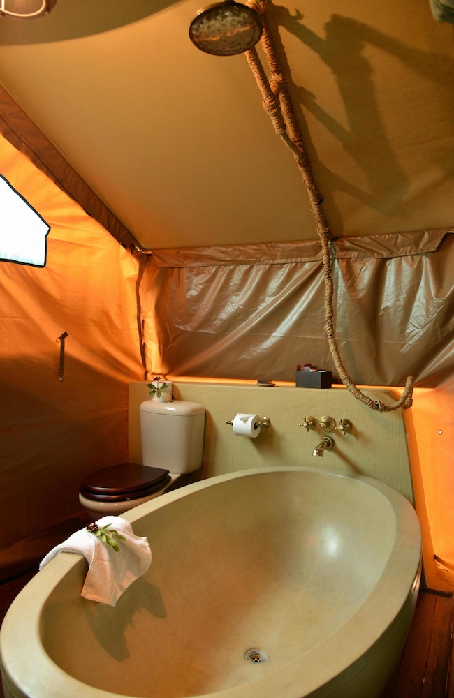 Kwafubesi Tented Safari Camp 16/45