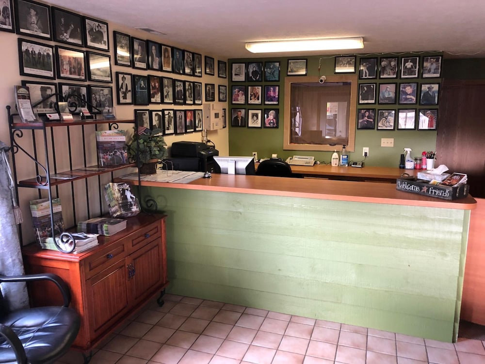Salt Creek Inn 5/36