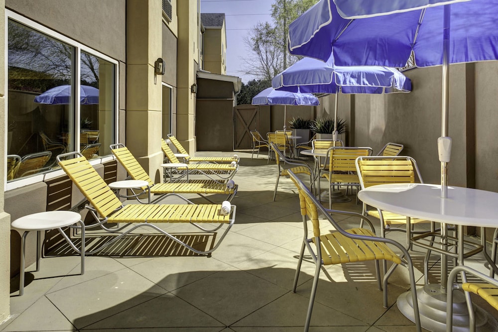 Fairfield Inn Suites Atlanta Suwanee 24/27