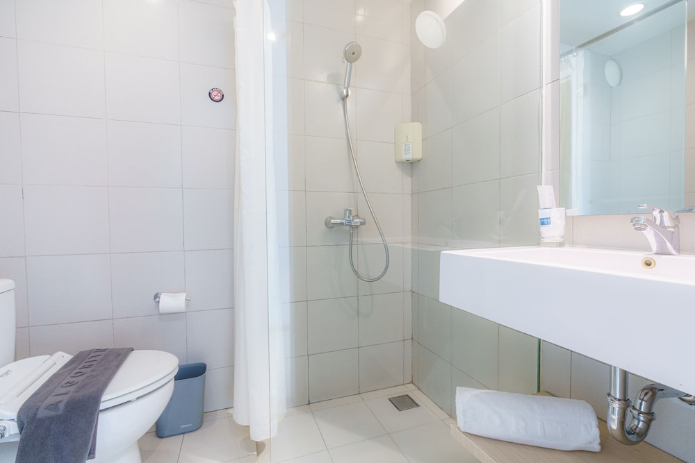 Hotel Algoritma 21/51