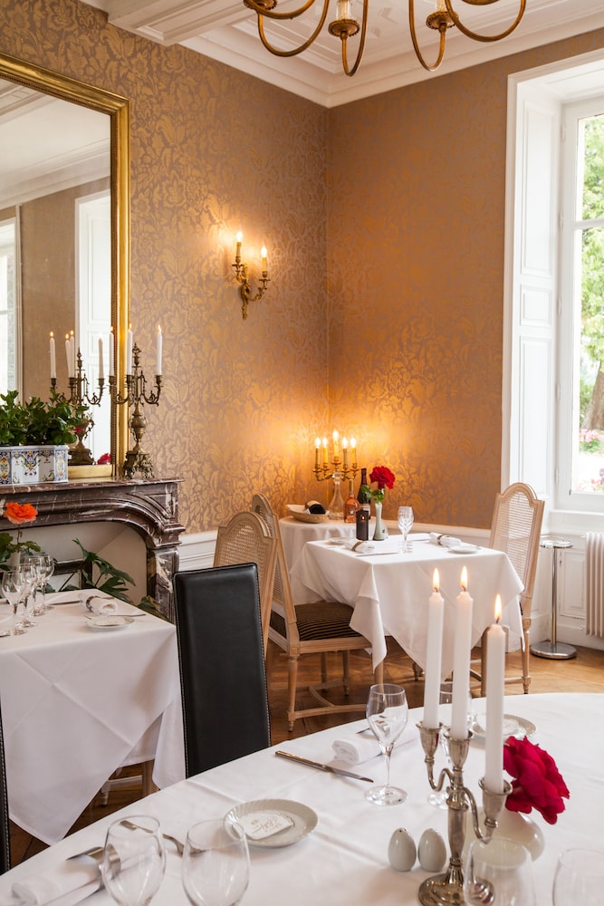 Chateau De Bellefontaine 17/50