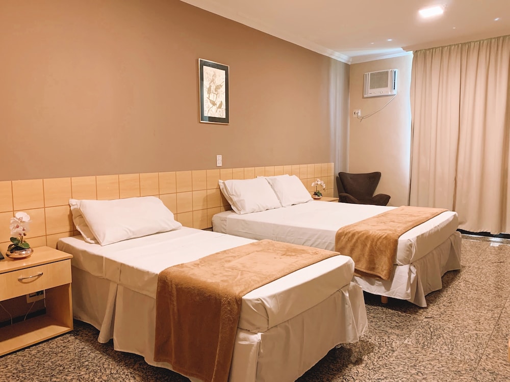 Diplomat Hotel 15/57