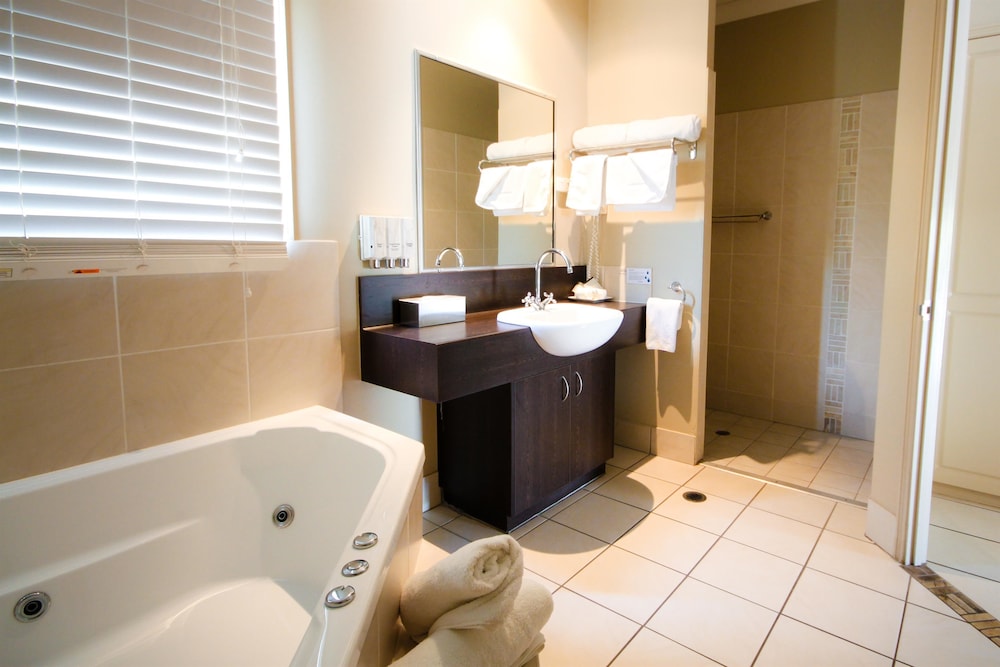 Best Western Bungil Creek Motel 18/38