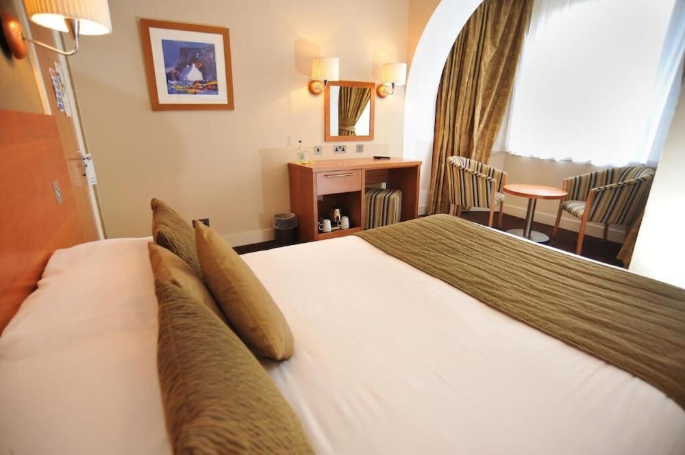 Golden Lion Hotel Stirling 8/50