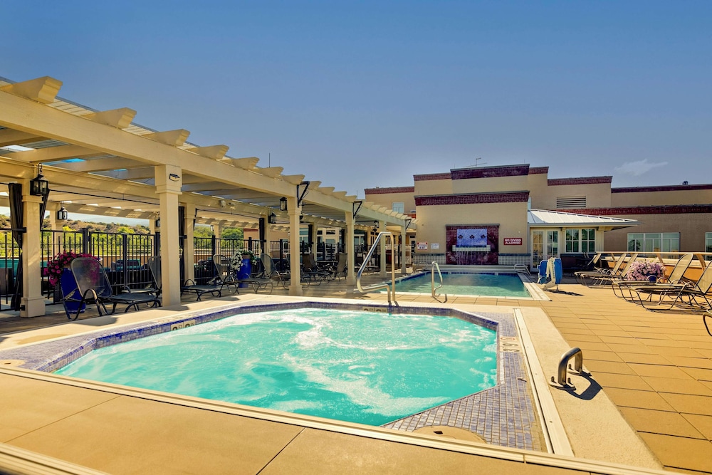 Drury Plaza Hotel In Santa Fe 26/50